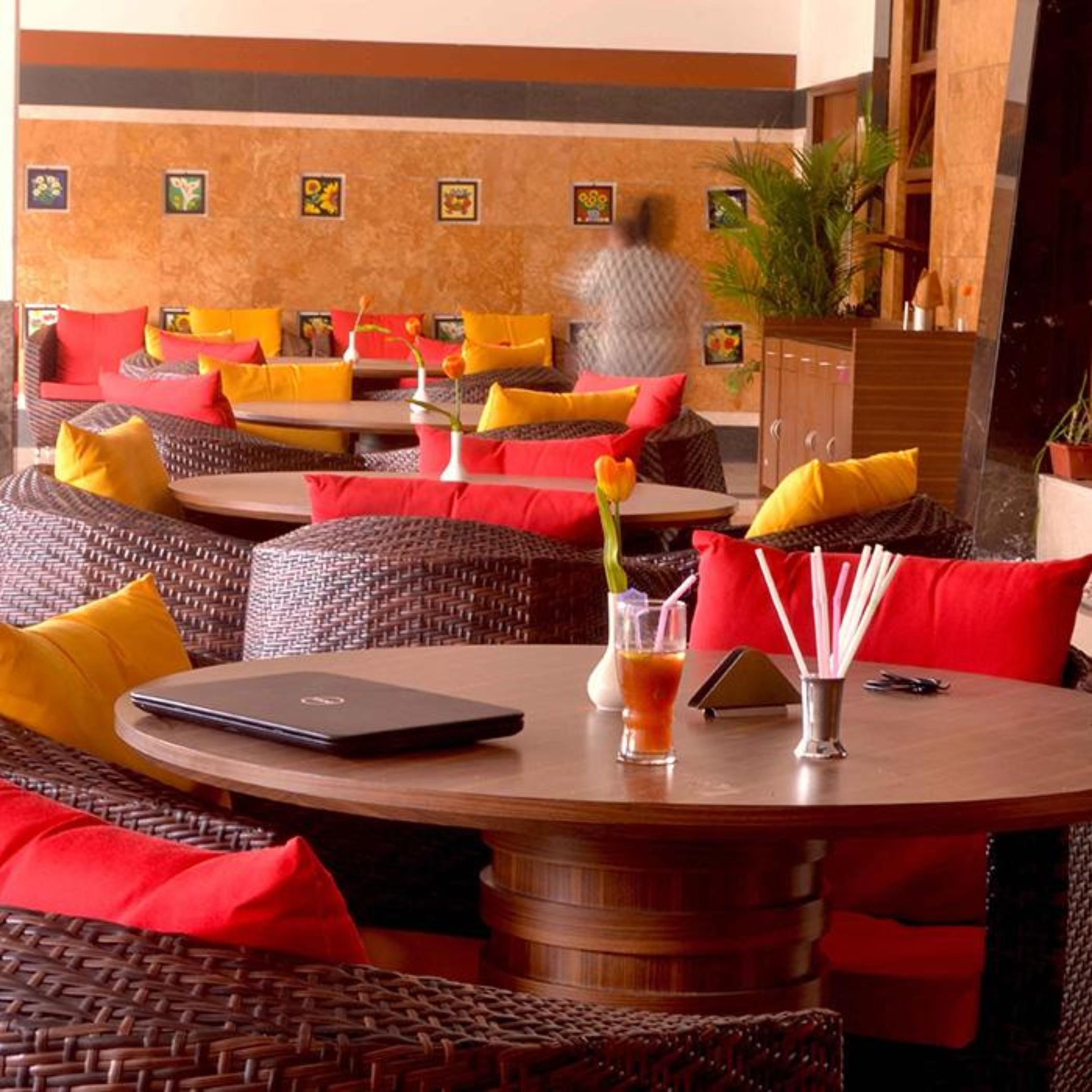 Club Emerald Bombay Extérieur photo