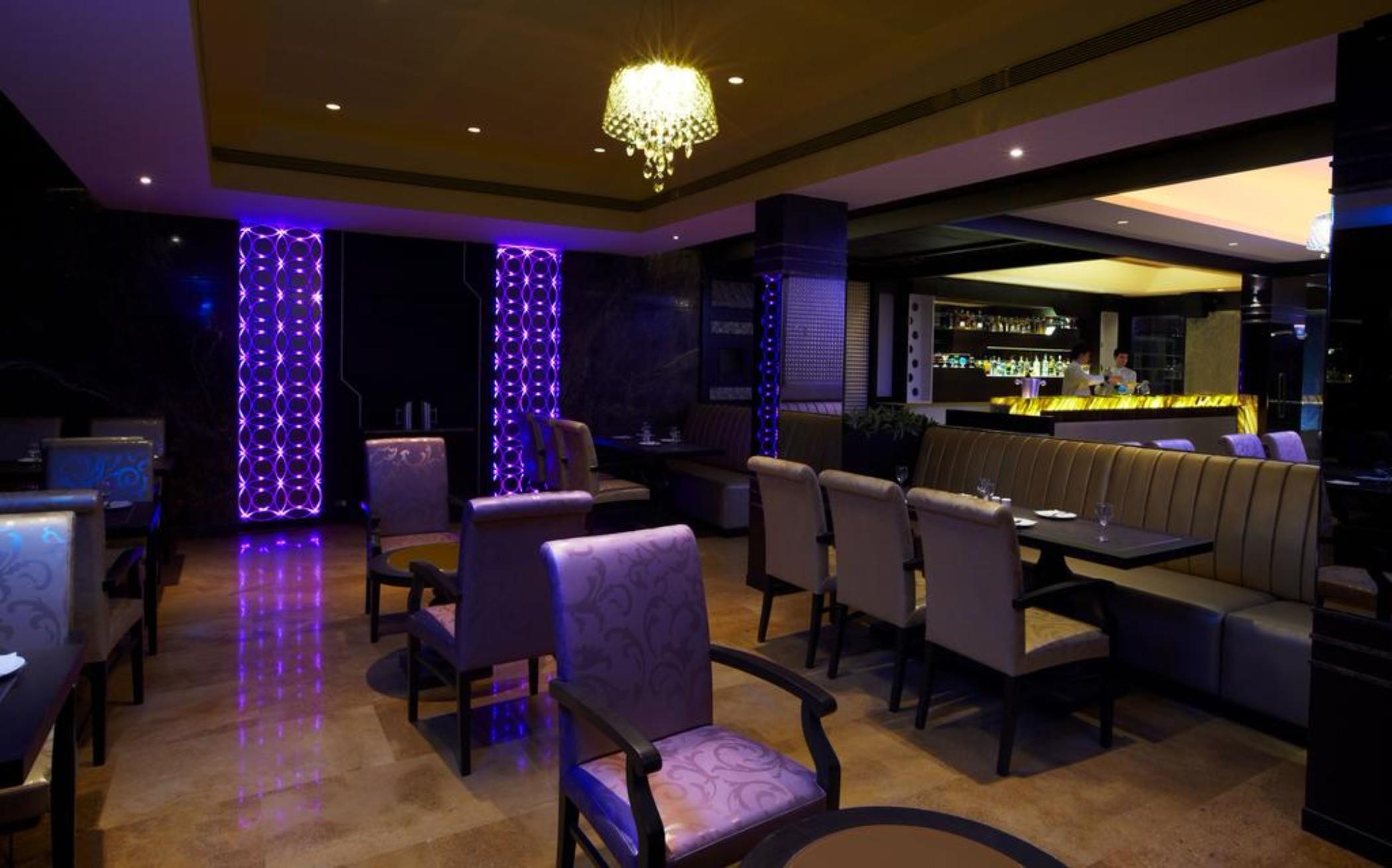Club Emerald Bombay Extérieur photo