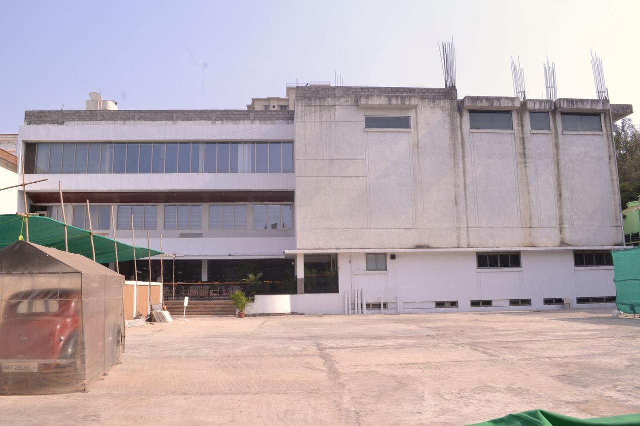 Club Emerald Bombay Extérieur photo
